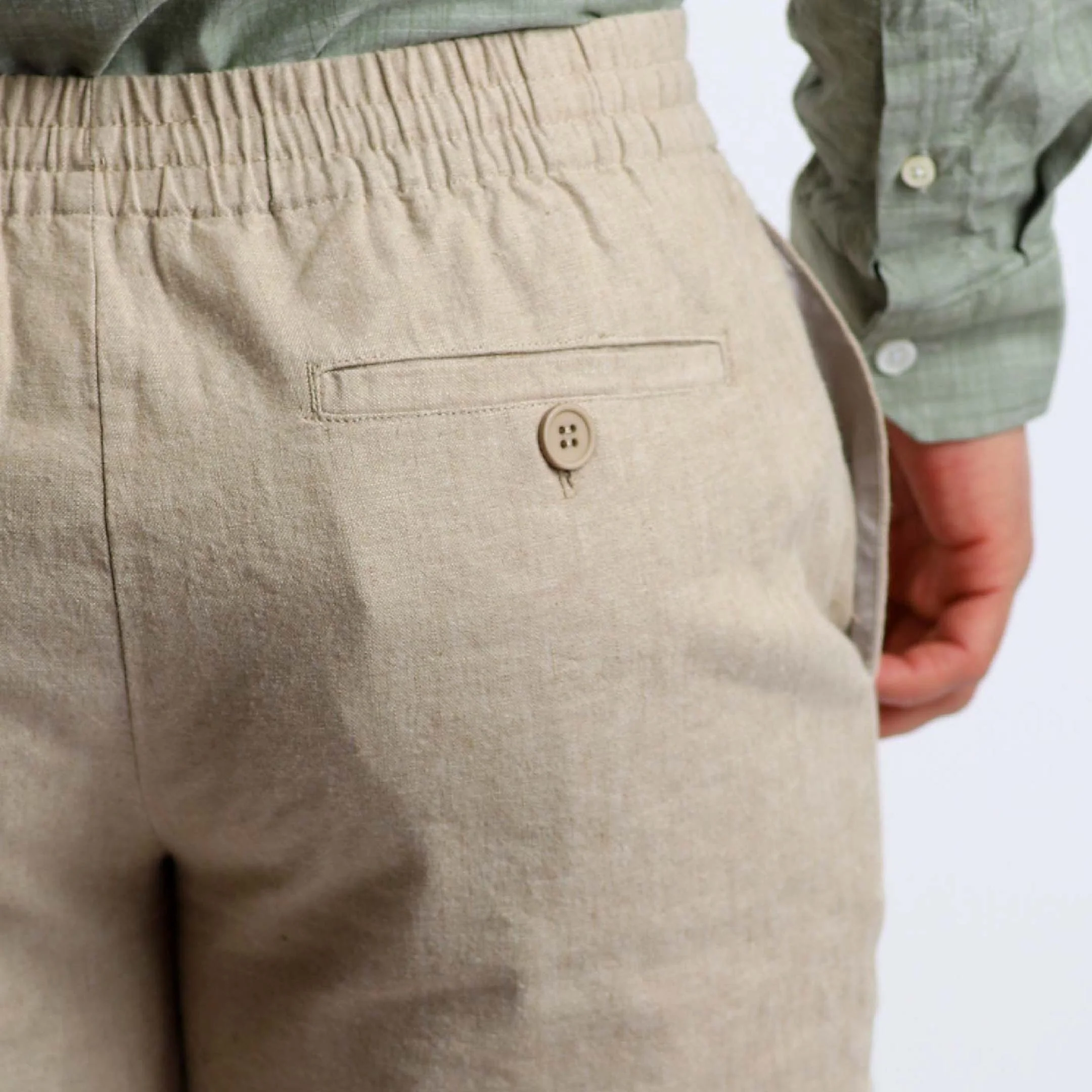 Classic Khaki Linen Short - Image 4